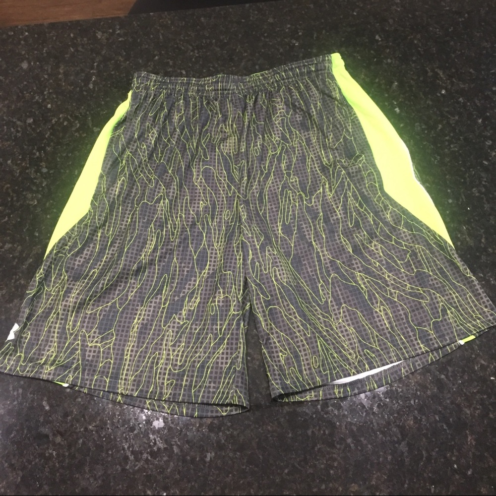 Under Armour Shorts With Pocket Large